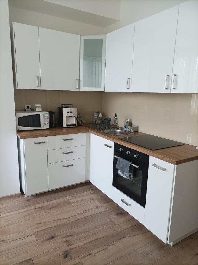 Štýlový Apartmán Zemplínska Prešov Exterior foto